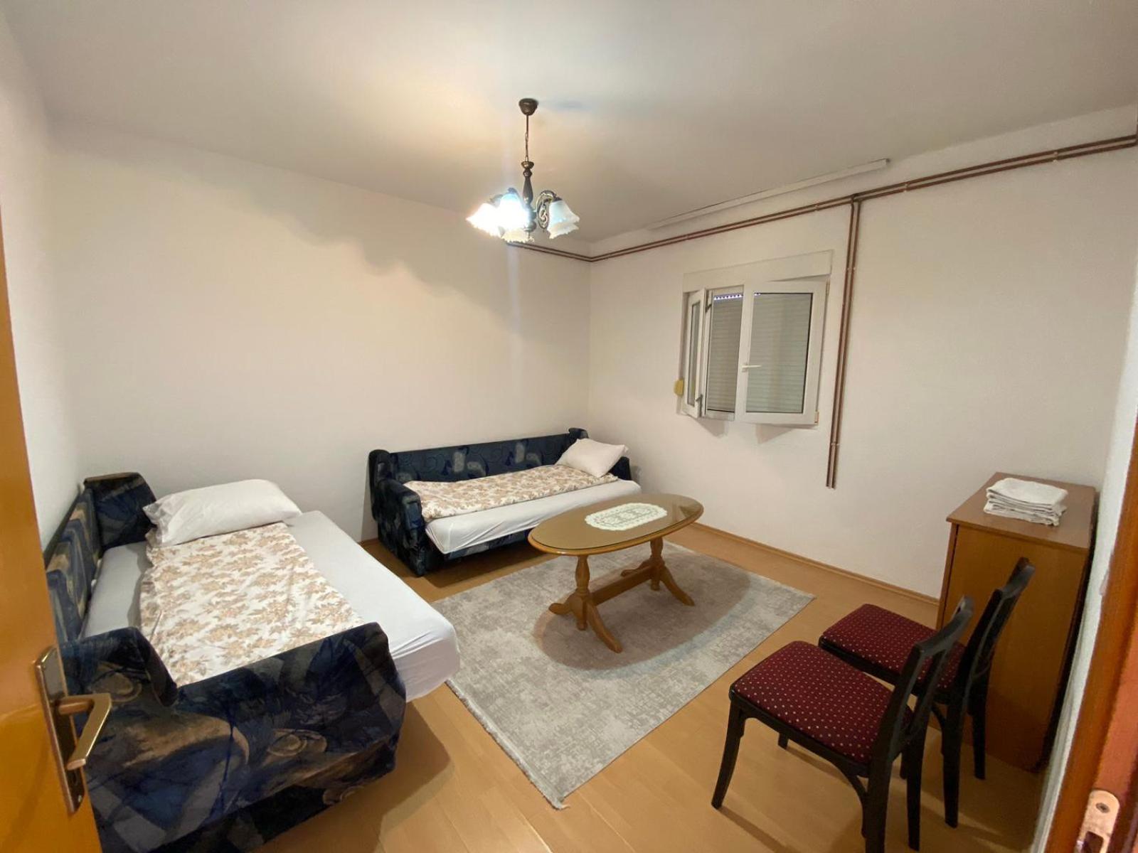 מוסטר Apartment Sanjo מראה חיצוני תמונה