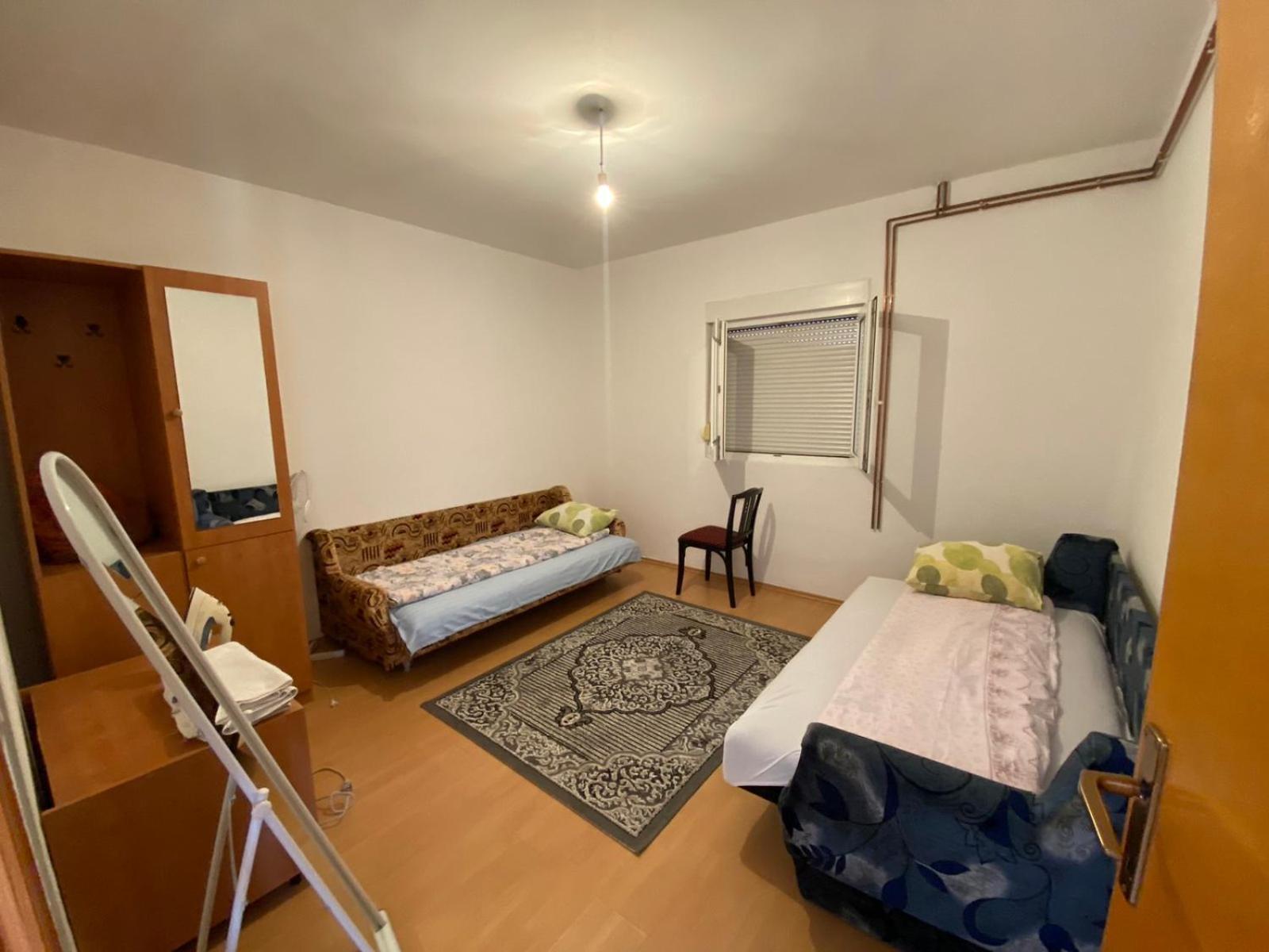 מוסטר Apartment Sanjo מראה חיצוני תמונה